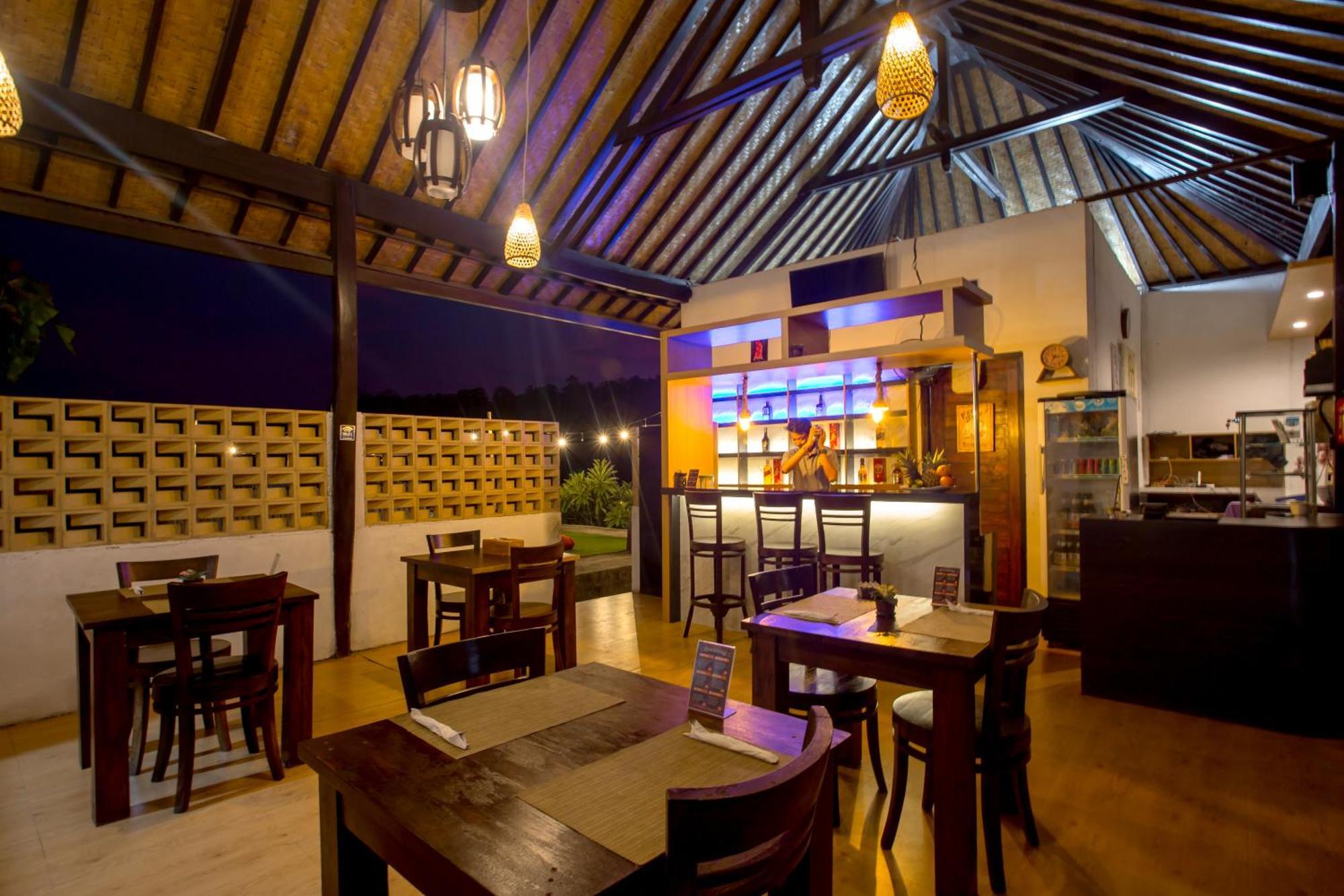 Abasan Hill Hotel And Spa Toyapakeh エクステリア 写真